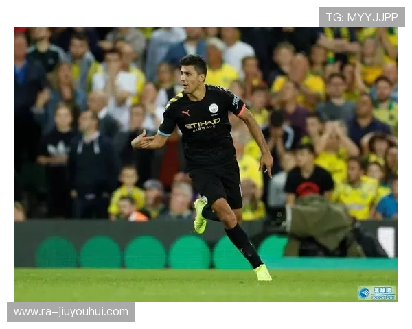 围绕曼城棒球服与足球跨界联名打造潮流运动风格解析趋势全面呈现